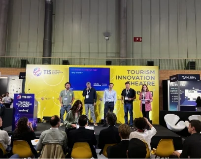 A equipa TuriTop no painel «Tourism Innovation Theatre» do Tourism Innovation Summit (TIS)